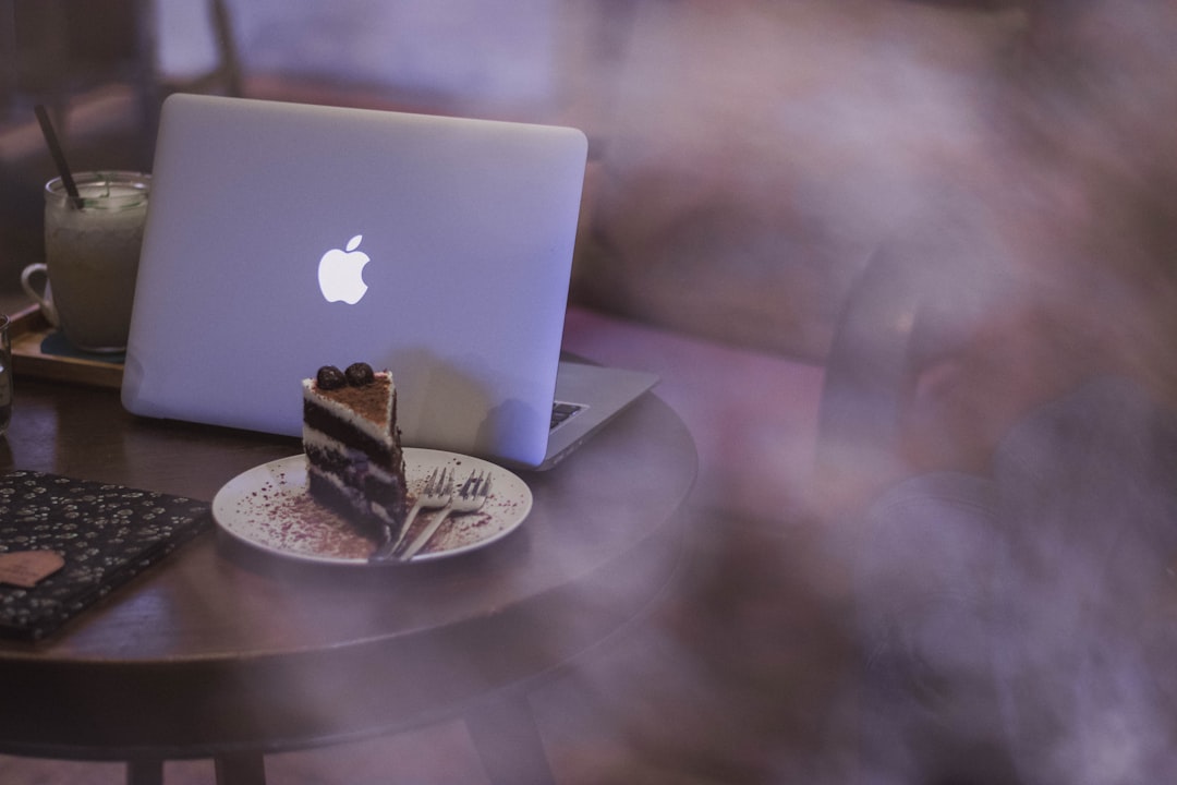 Photo Laptop and coffee